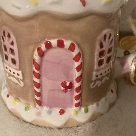 Holly & Joy Gingerbread House Mug - Picture 4 of 10